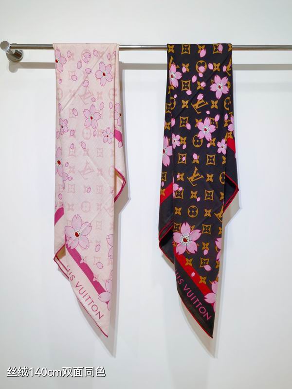 LV Scarf 140X140cm 70%羊绒30%真丝 E081943